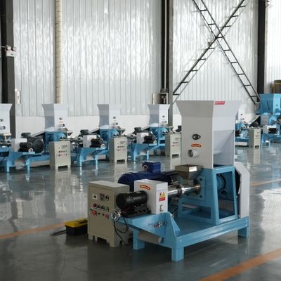Производственная линия машины процесса корма для домашних животных питания лепешки мельницы рыб поплавка собаки кота полная