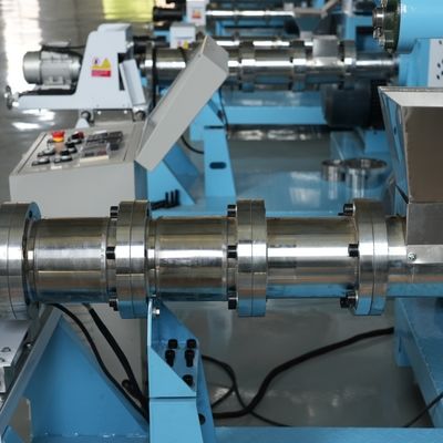 штрангпресс корма для домашних животных машины 320kg 380V лепешки питания рыб 1mm плавая