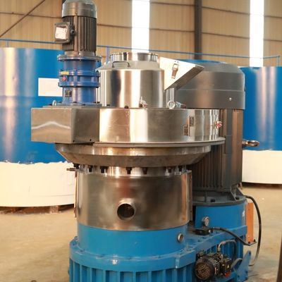 Мельница лепешки опилк биомассы деревянная для органического T/H топлива 1-10 альфальфы позема