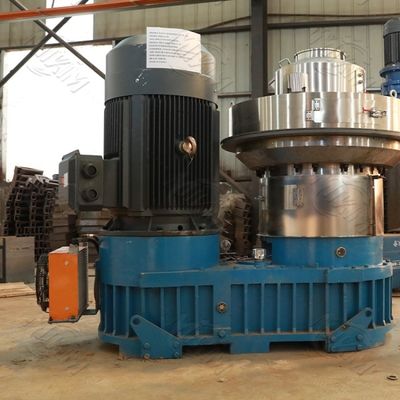 Лепешки ODM пылезащитные деревянные подвергают топливо механической обработке делая мотор PTO энергосберегающий