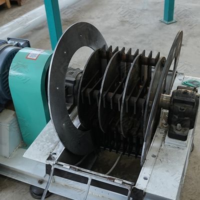 Корм для животных Цыпленок Свинья Комбикорм для птицы Машины для обработки Мельница Вальцовые машины для гранулирования