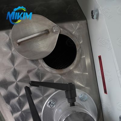 Лепешка питания птицы подвергает машины механической обработке точности для высококачественной продукции питания и улучшенного здоровья стада