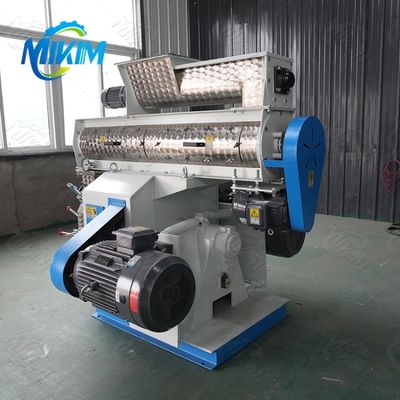 Лепешка питания птицы подвергает машины механической обработке точности для высококачественной продукции питания и улучшенного здоровья стада