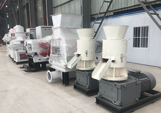 Лепешка древесины топлива опилк OEM деревянная делая машину 100-4000kg/H с двигателем дизеля